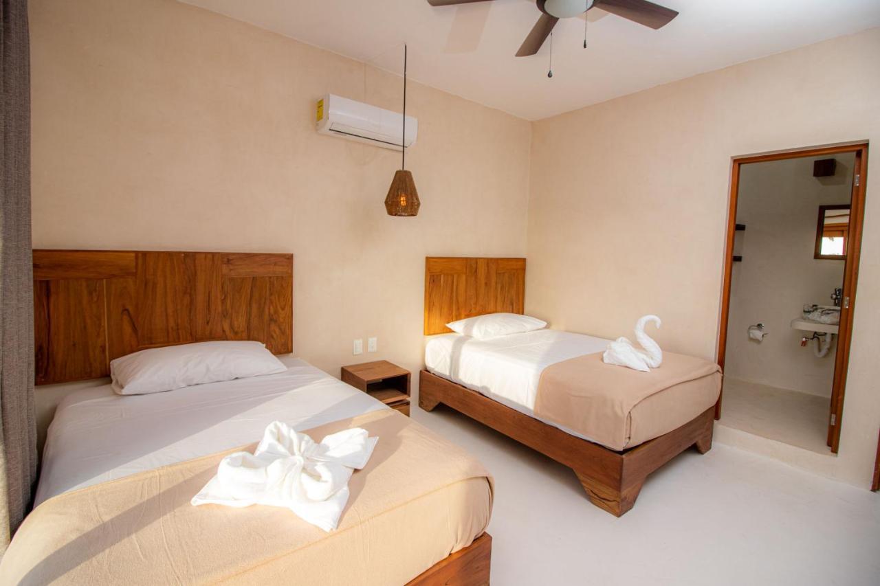 Hotel Luna Roja Holbox Exteriör bild